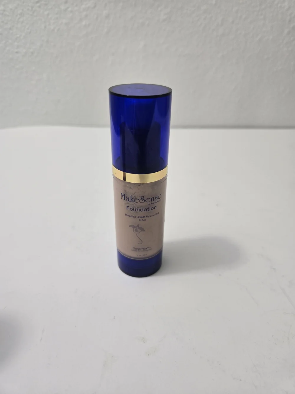 MakeSense Liquid Foundation in Beige - Almond